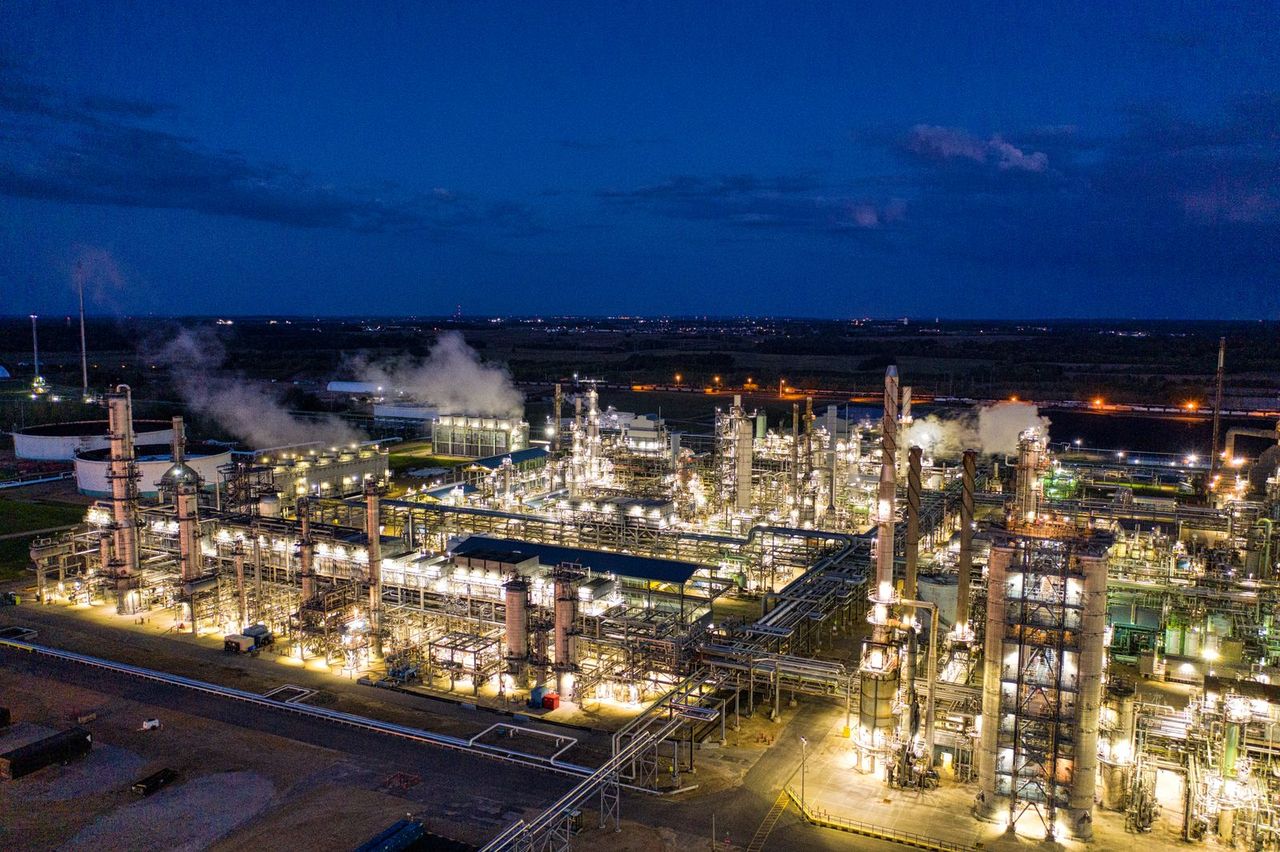 Dari Sampah Plastik Menjadi BBM: Bedah Proses Pirolisis